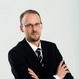 Bálint Bartos avvocato